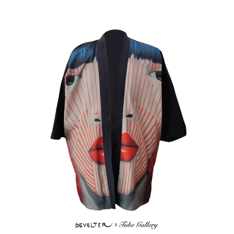 18. Chin Face Printed Kimono